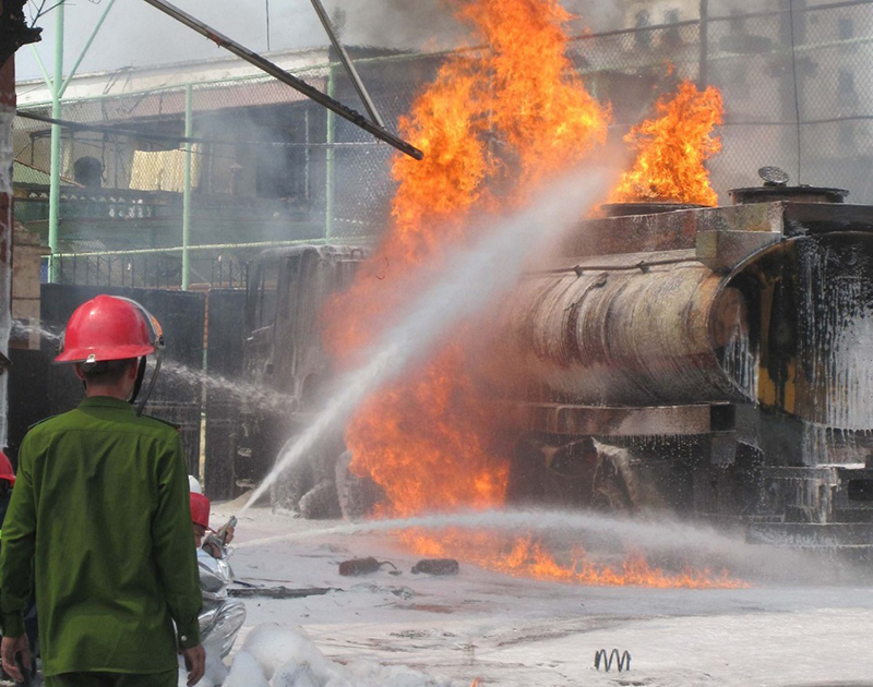 Which fire extinguishing water should be used?