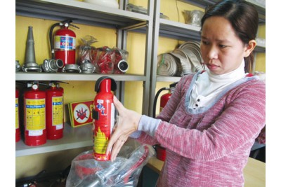 Be careful when buying mini fire extinguishers