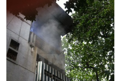 House fire in Hanoi smoke covers an entire area