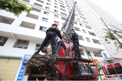 Fire fighting in high rise apartment buildings