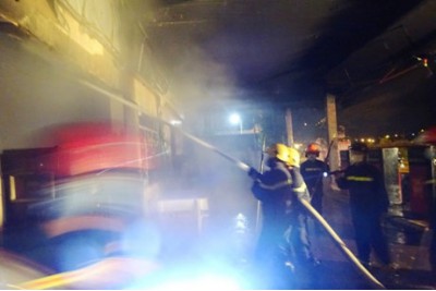 Phan Thiet The staff room of the gas station was burned by fire