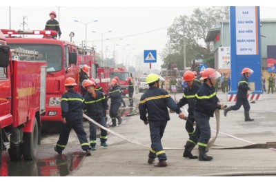 All people with responsibility for fire prevention and fighting