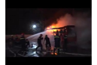 The sleeper bus caught fire in Tra Vinh