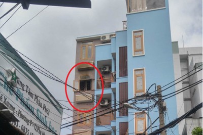 Cháy lớn tại căn nhà 5 tầng ở TP.HCM