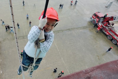 Những dụng cụ cần thiết thoát thân khi cháy chung cư