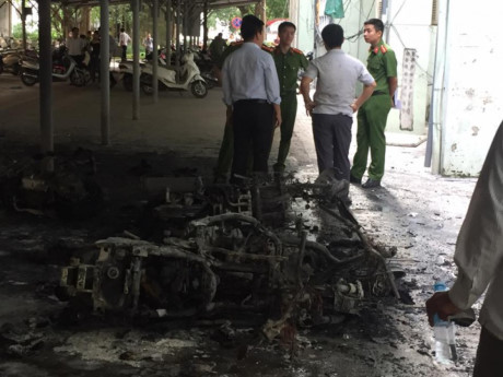 Big fire in the garage of Vietnam National University, Hanoi