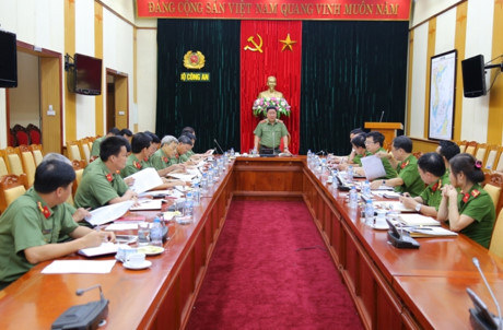 Thứ trưởng Bùi Văn Thành phát biểu tại buổi làm việc