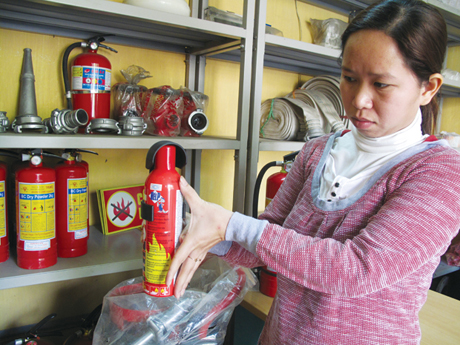 Be careful when buying mini fire extinguishers